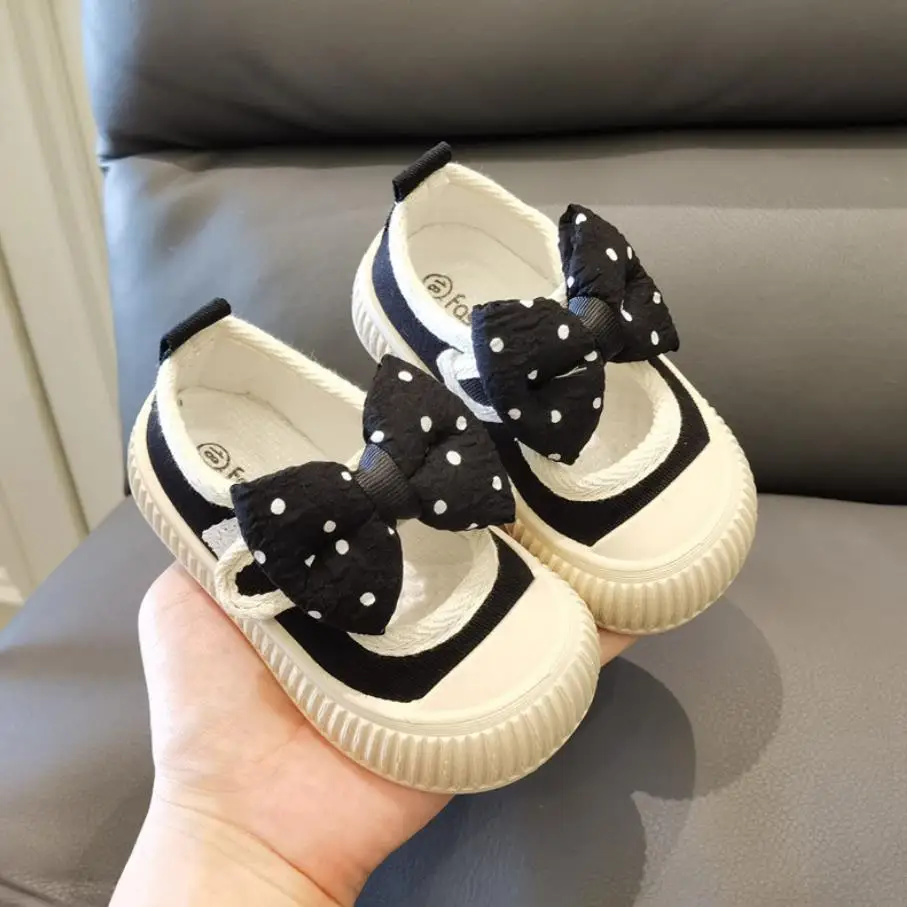 Zapatos de lona con lazo de lunares para bebés y niños pequeños, zapatillas planas de princesa de suela suave, diseño de boca cuadrada