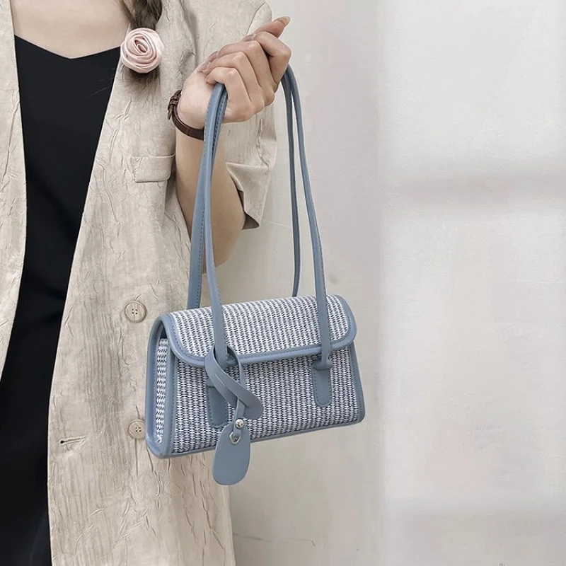 

Elegant Crossbody Bag For Ladies Premium Leather By Luxury Brand Messenger Style Classic And Popular With Detachable Strap