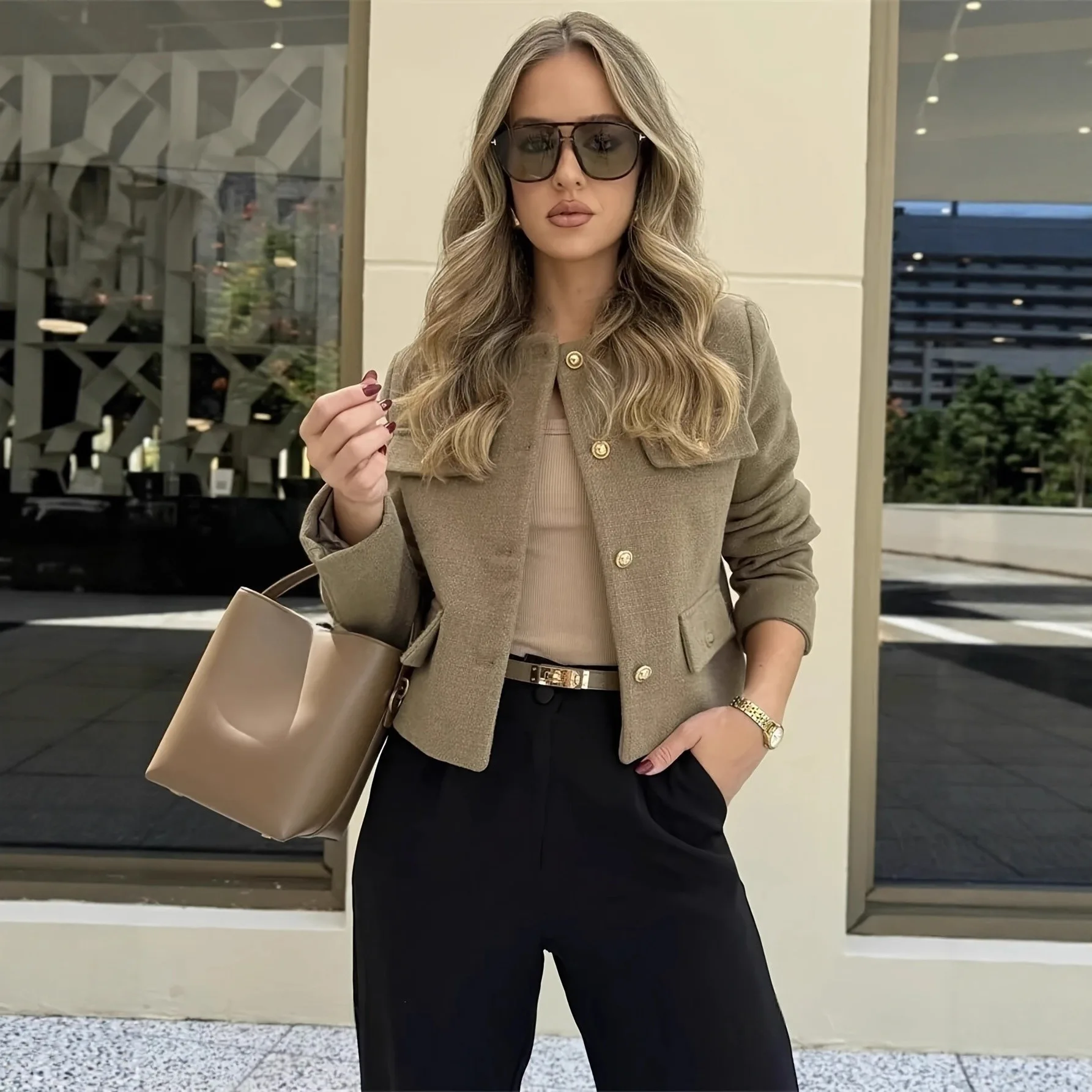 2026 European and American Style Spring Women's New Fashionable and Casual Temperament Flip Decoration Short Suit Jacket