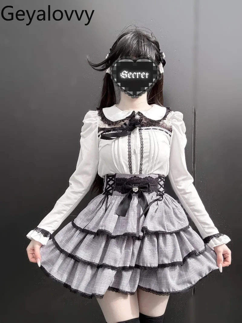 

Оригинальный дизайнерский комплект в японском стиле Лолита: милые топы с длинными рукавами и воротником Питер Пэн, а также мини-юбка-пачка с высокой талией.