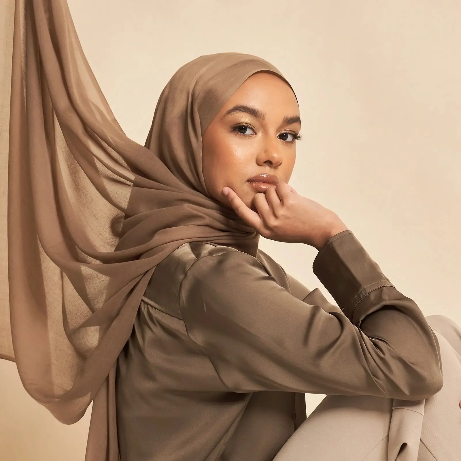 Syal Jilbab Linen Katun Solid Syal Berjumbai Polos Muslim Maxi Wanita Syal Pembungkus Penutup Kepala Bandana Pashmina Longgar