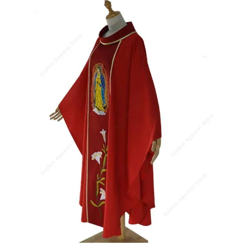 Chasuble Matki Bożej z Guadalupe, odzież liturgiczna, kostiumi ksiądzów, chrześcijańskie liturgiczne szaty duchownych, kościoły, katolicki strój kapłański.