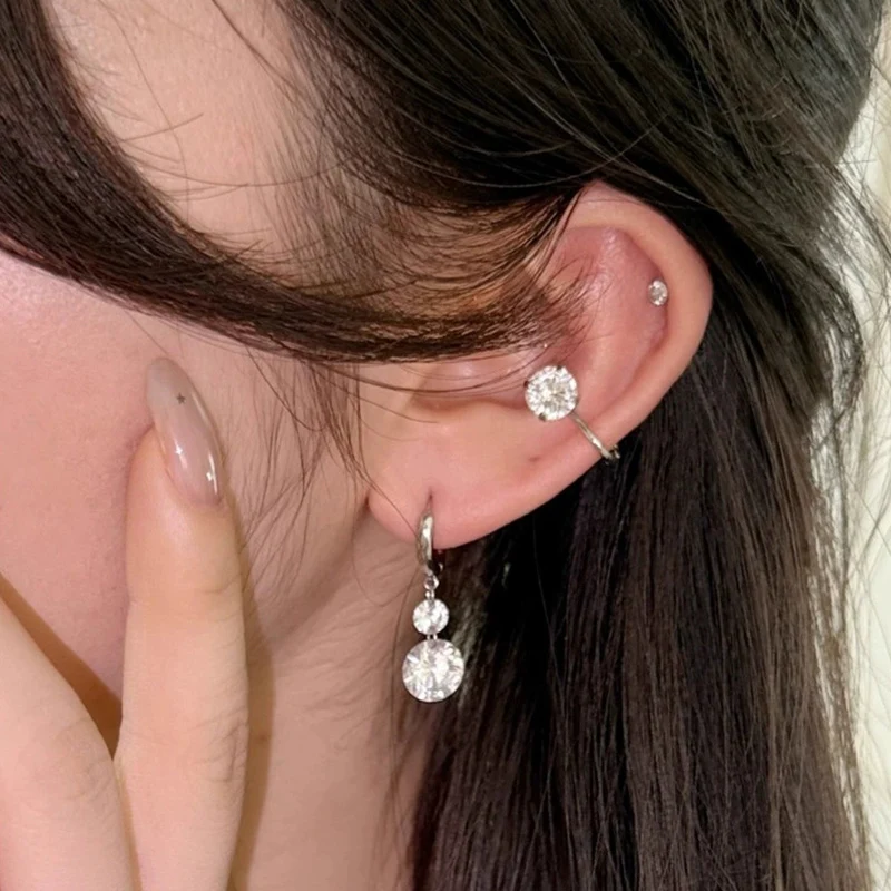 

2-carat Zircon Earrings High-quality Exquisite Earrings Luxurious Sparkling Round Crystal Earring New 925 Silver Ear Buckle