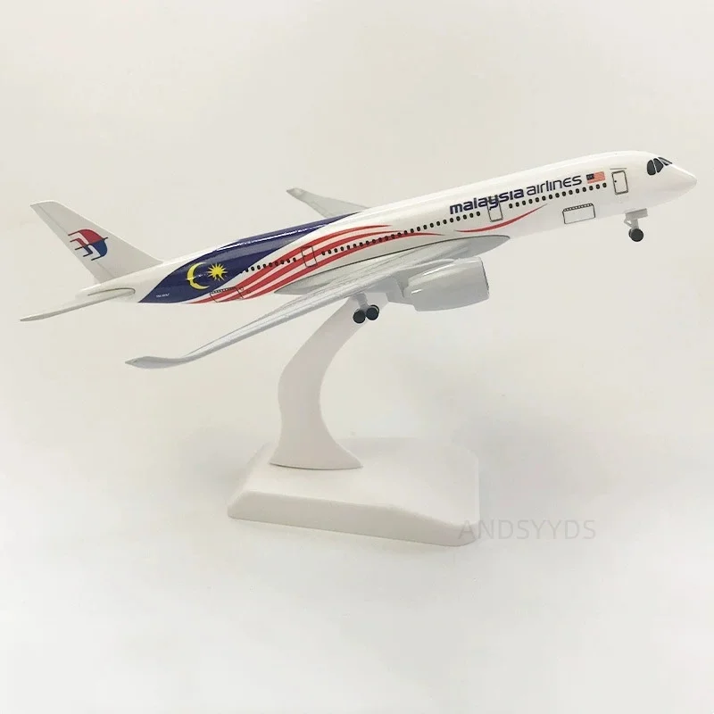

20cm 1/400 Metal Scale Aircraft Simulation A350 Malaysia Airways Diecast Model airplanes Toy For Kids Miniature Plane Gifts