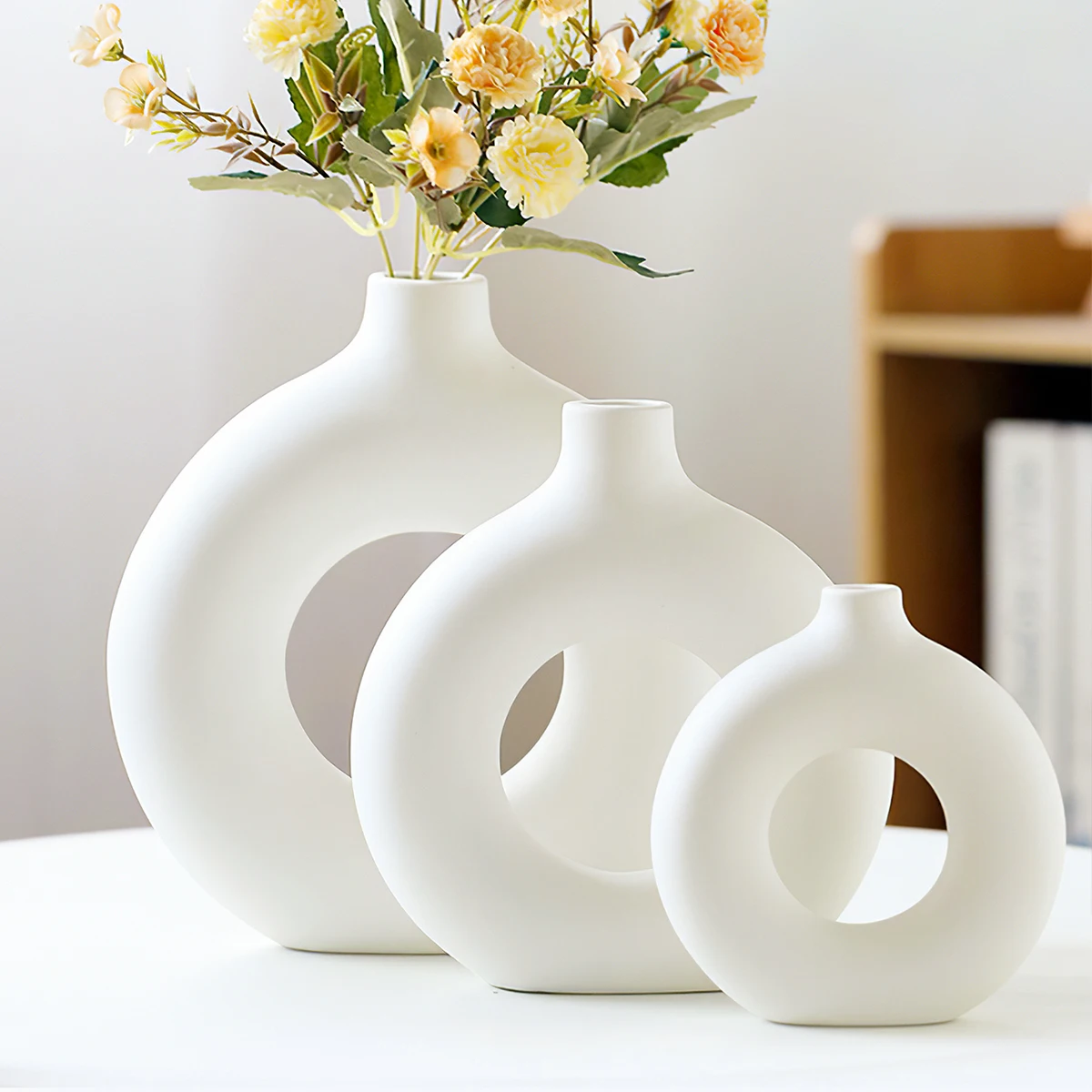 1pc, White/Beige Ceramic Vase Vases For Decor, Modern Home Decor Vase, Boho Vases For Decor, Circle Vase, Round Vase, Donut Vas