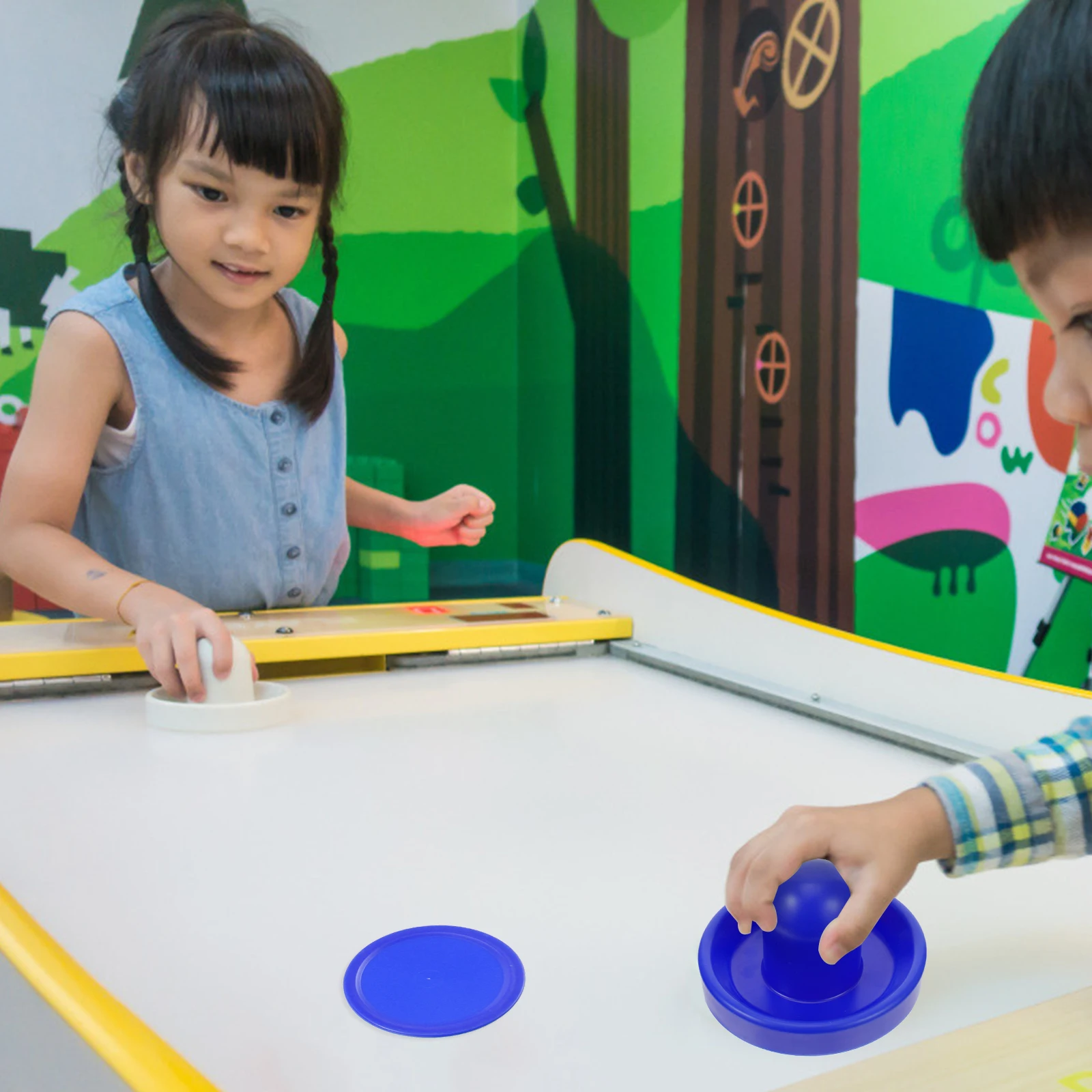 

1 комплект, сменный шайба для воздушного хоккея, набор толкателей из АБС-пластика, гладкое скользящее дно, идеально подходит для замены потерянных деталей в игровых комнатах