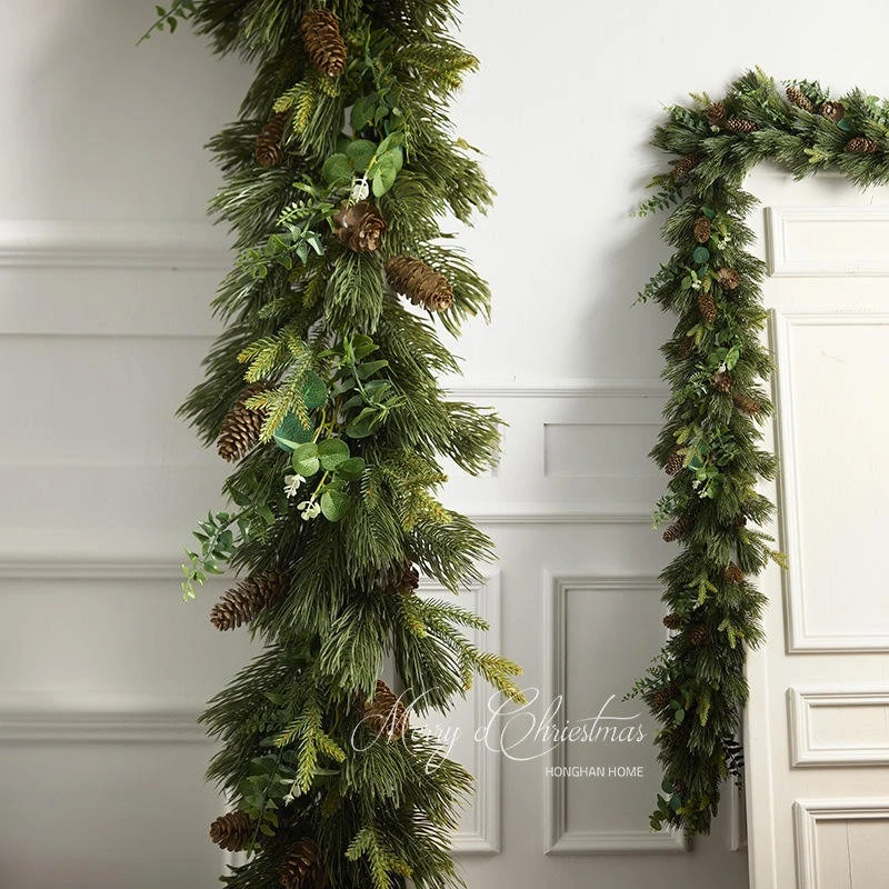 PE Artificial Christmas Wreath Garland with Pine Cones, Front Door Wall Hanging Decoration for Xmas Holiday Home Decor