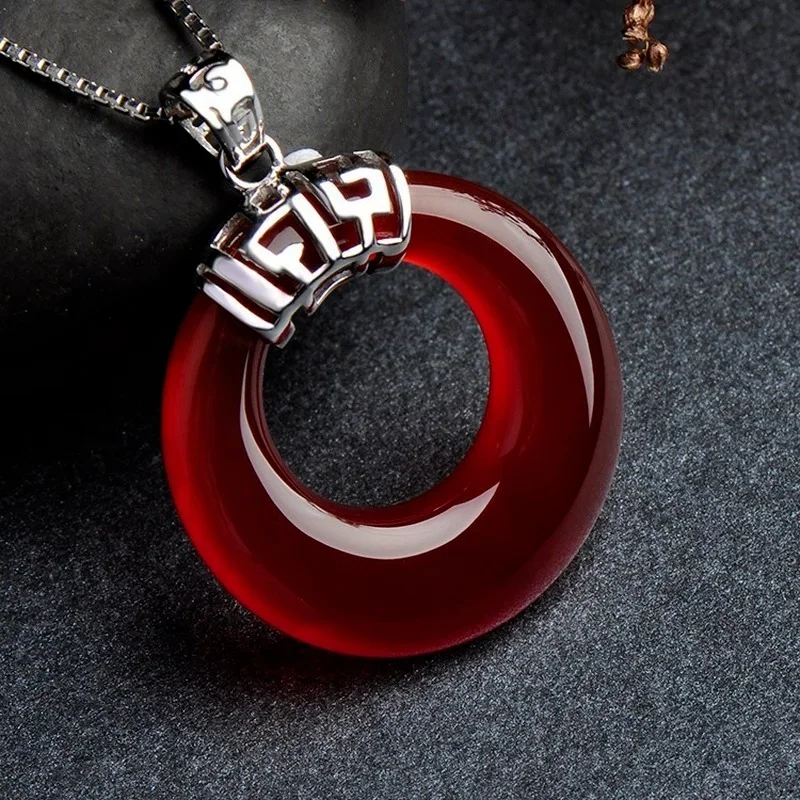 

Natural Red Chalcedony 925 Silver Inlaid Ruyi Lock Pendant Fashion Boutique Jewelry Men's and Women's Red Agate Necklace