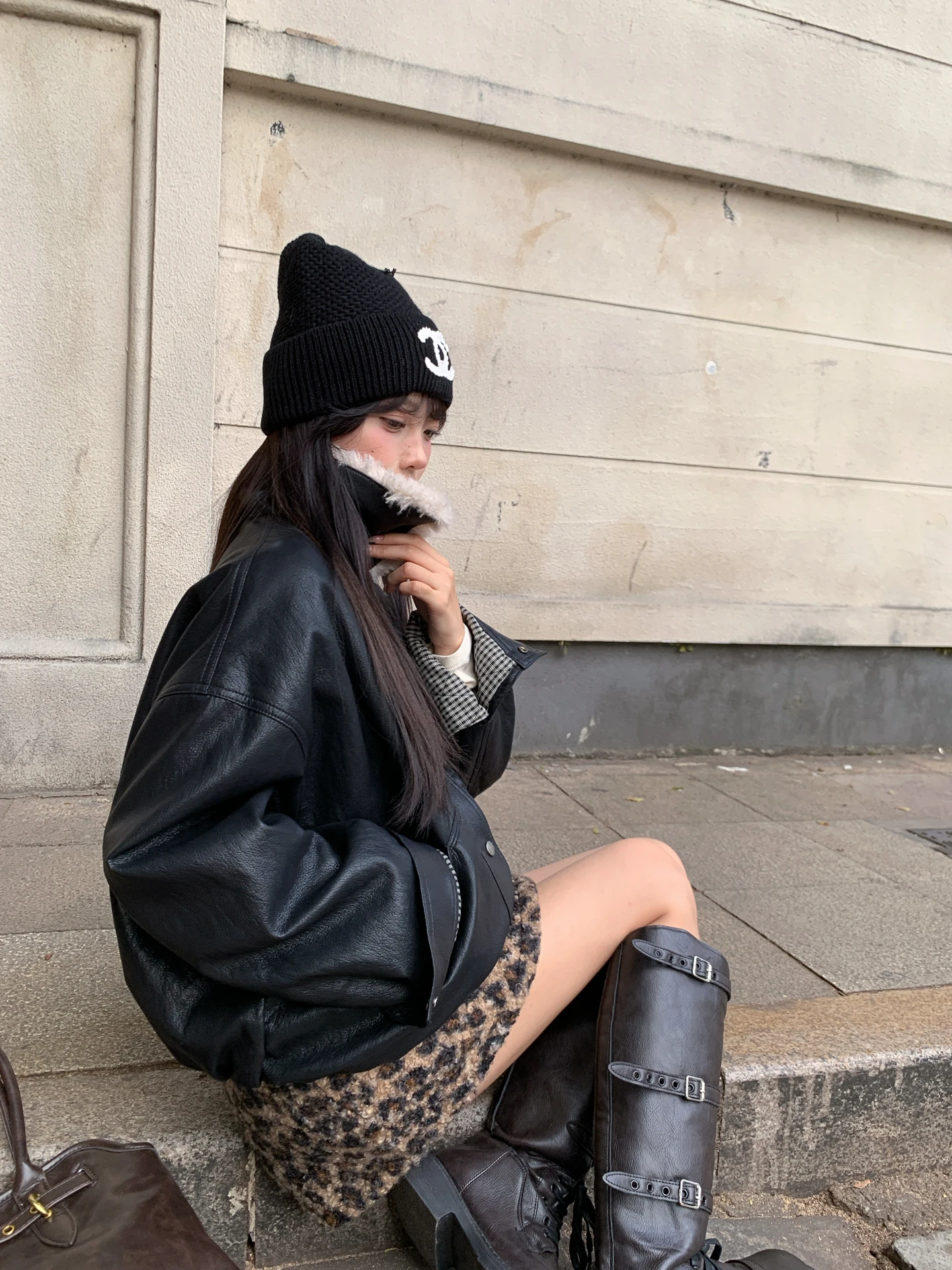 Bla fce forrado de couro quente jaet feminino inverno novo solto motocicleta sle legal versátil casaco coreano tamanho suporte