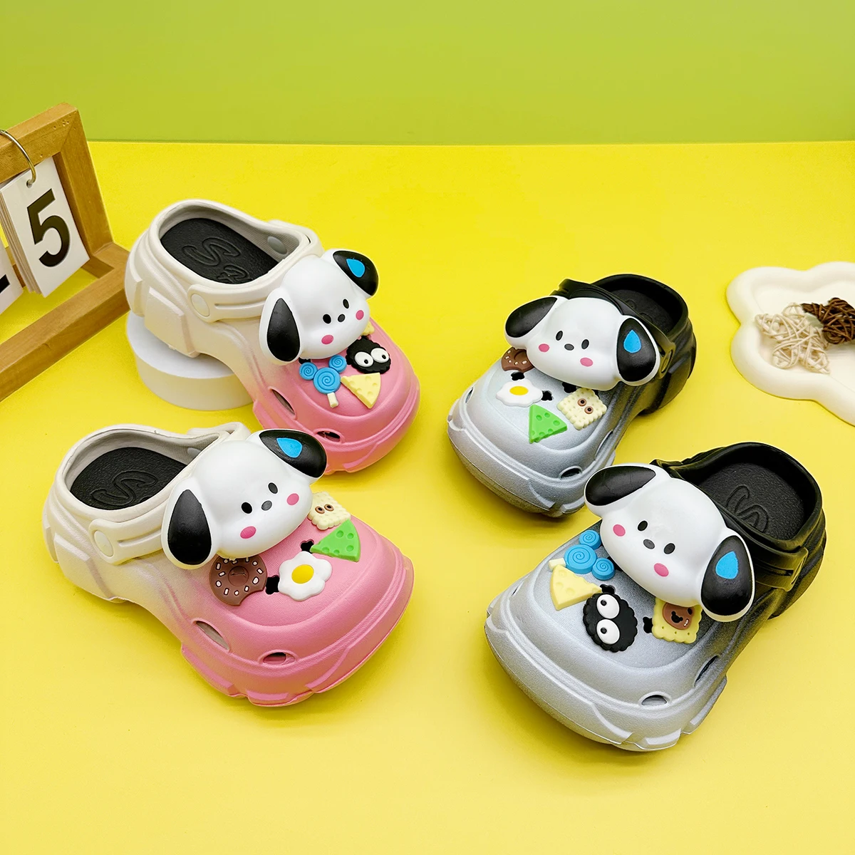 

Cute and Versatile Family Slippers for Boys and Girls, New Cartoon Sweaty Dog Eva Clogs, Soft-Soled Non-Slip Toe-Cap Sandals 606