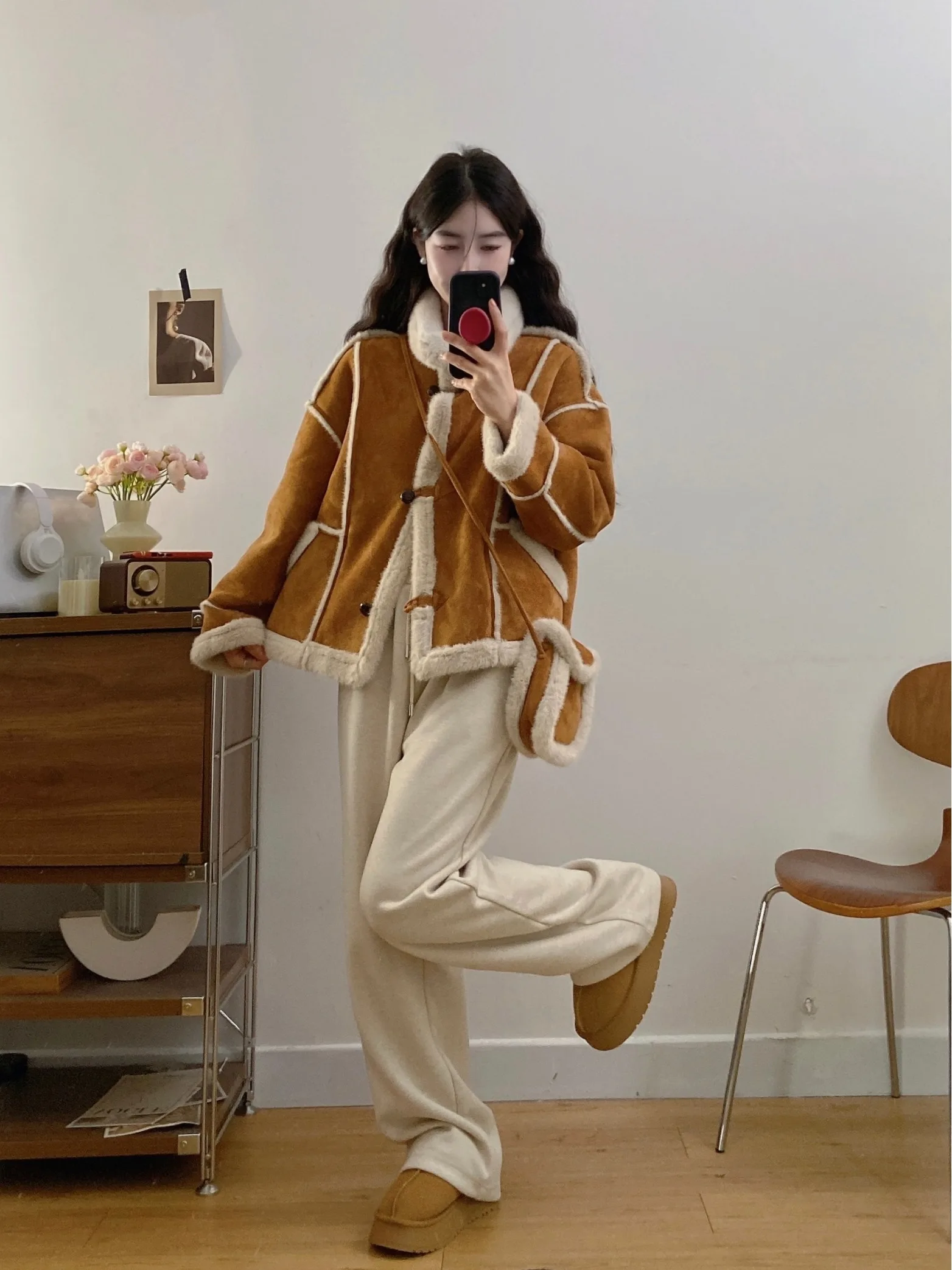 

plus Size Winter Warmth Motorcycle Jacket Loose Fit Casual Splicing Furry Outerwear for plus Size Women Korean Style