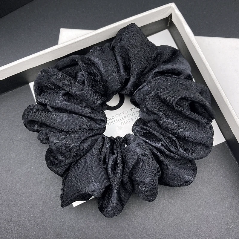 Satin Plissiertes Polka Dot Scrunchie 2026 Neuer Stil Haargummi Hoher Pferdeschwanz Haarband Elastisches Gummiband Haarbündel – Detail 2