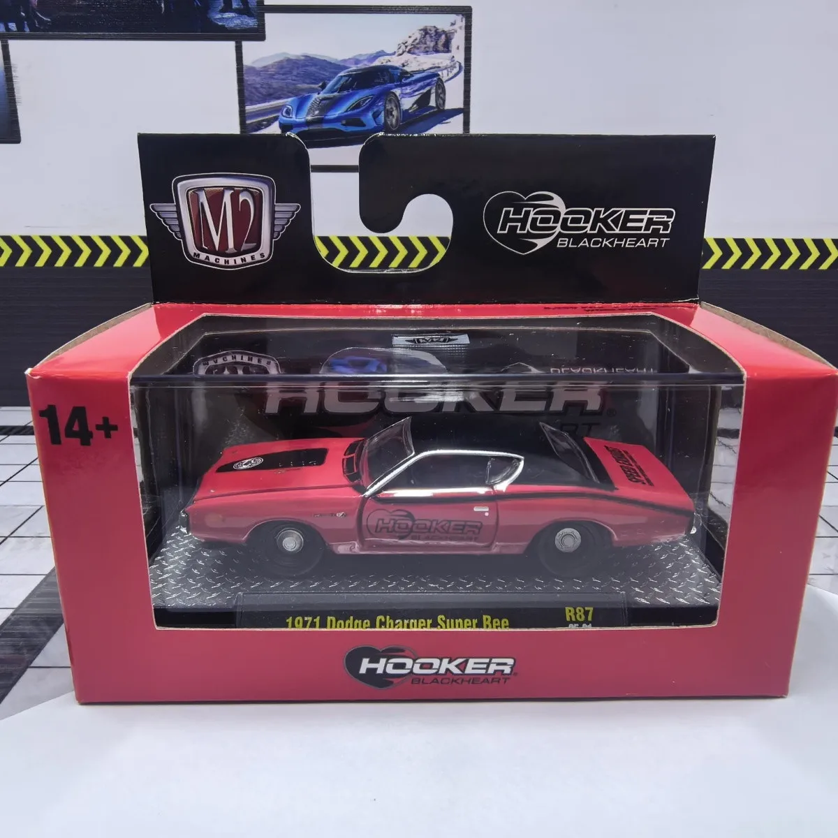 M2 1:64 1971 Dodge Charger Super Bee Die-cast Model Car
