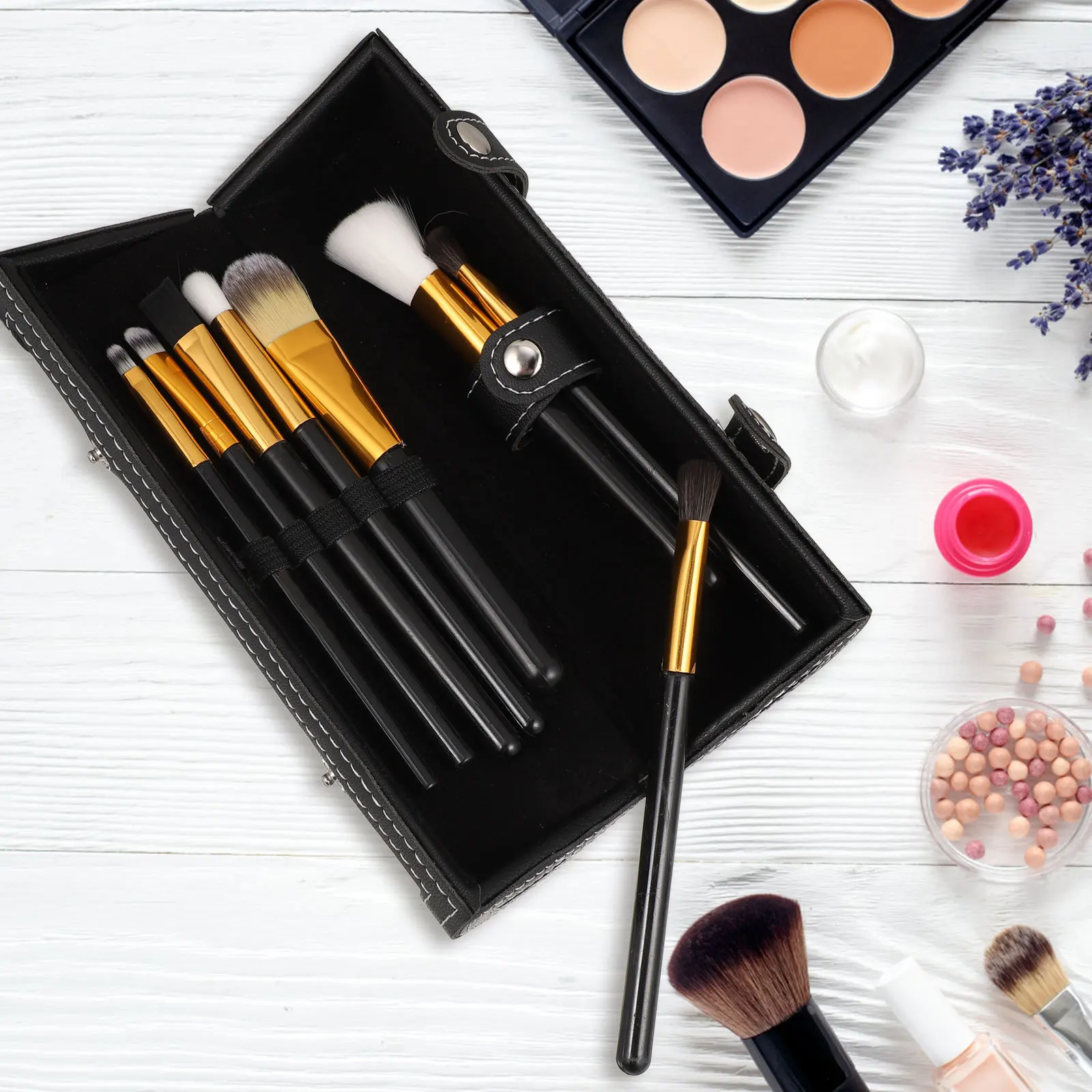 

Makeup Brush Bag PU Portable Organizer Case with Multiple Compartments for Travel and Daily Use High-Quality Makeup