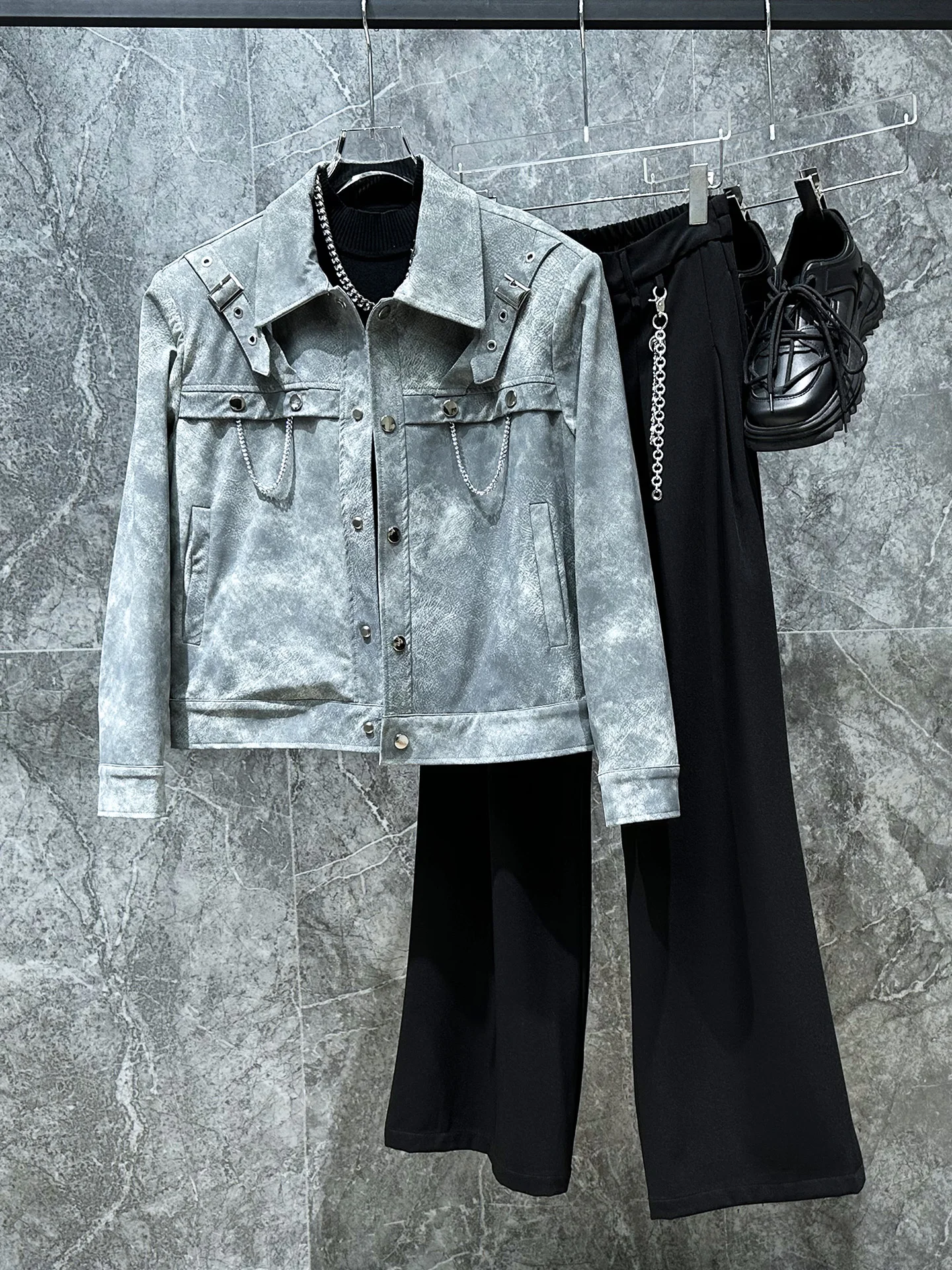 

Casual Metal Decorated PU Leather Jaet for Men Vintage Sle ort Top Quali Durable Loose Fit Faionable Streetwear