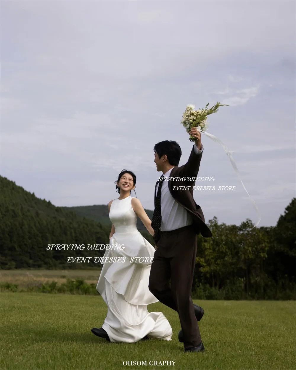 الرش أنيقة العاج الساتان فستان الزفاف كوريا صورة تبادل لاطلاق النار س الرقبة ألف خط طويل المتدرج زي العرائس مشد مخصص ستناء قسيمة