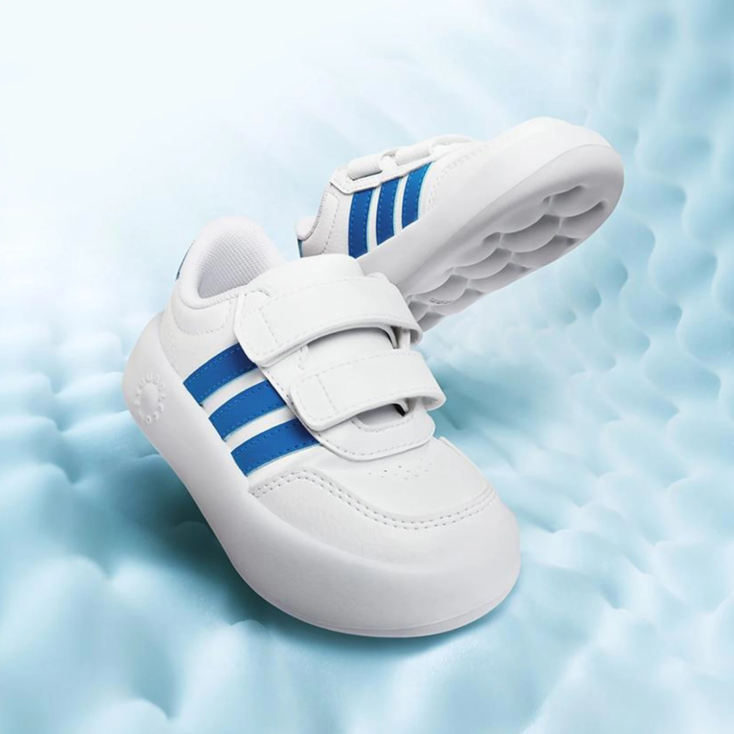 

Оригинальные детские повседневные туфли Adidas BREAKNET на липучке JS3678