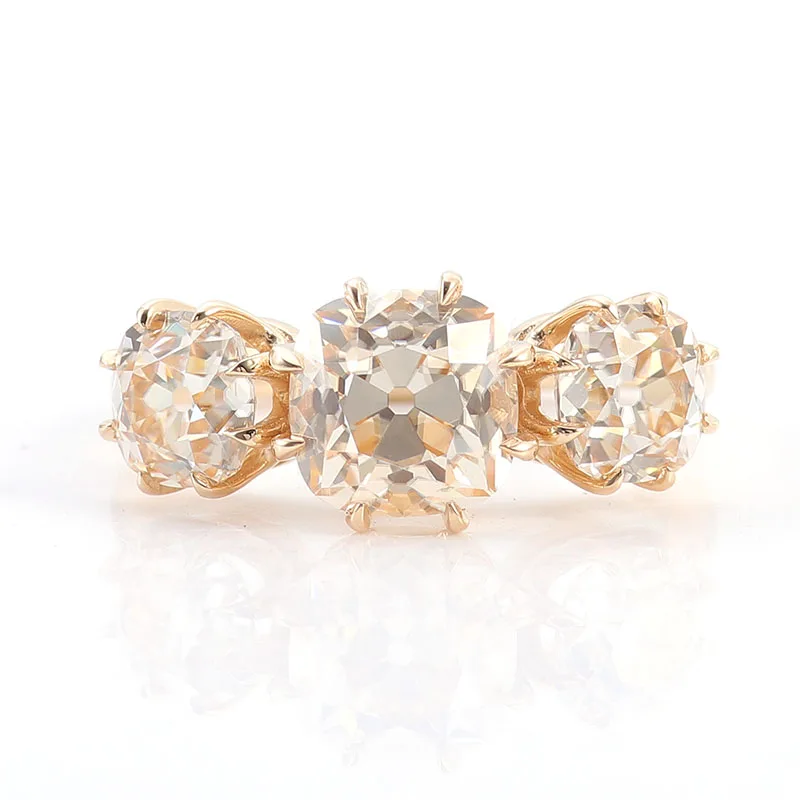 

Provence 18K Yellow Gold Three Stone Ring With 7*7mm OEC Cushion Champagne Moissanite Diamond For Women Engagement Ring Gift