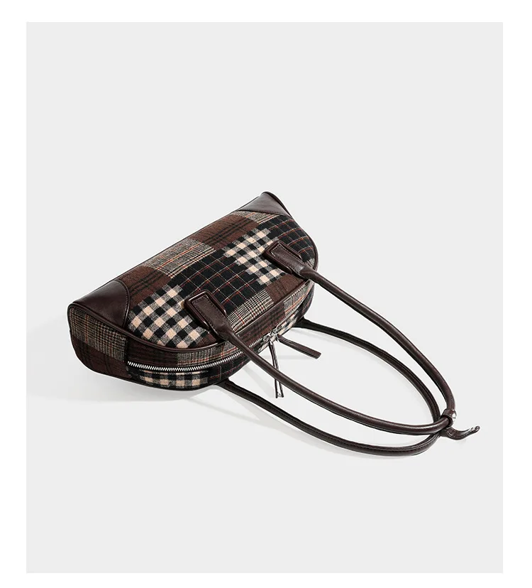 Vintage Plaid Underarm Bag Retro Fabric Shoulder Purse Checked Bowling Handbag Large Capacity Commute Tote for Women view 4