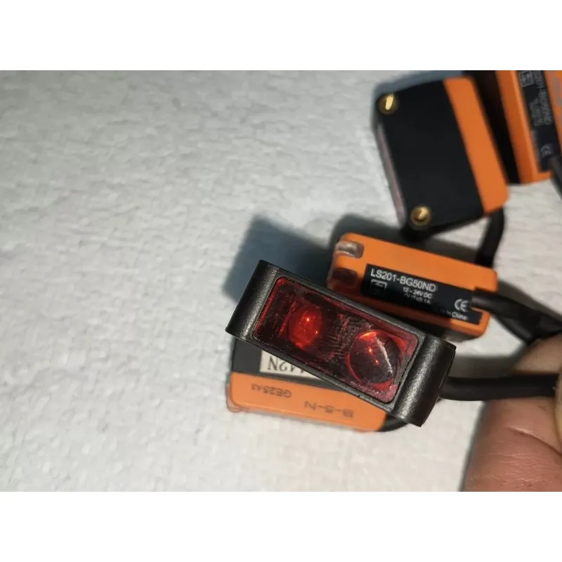 LS201-BG50ND Photoelectric Switch 12-24V DC Disassembled Slight Wear with Cable Fully Functional Industrial Use