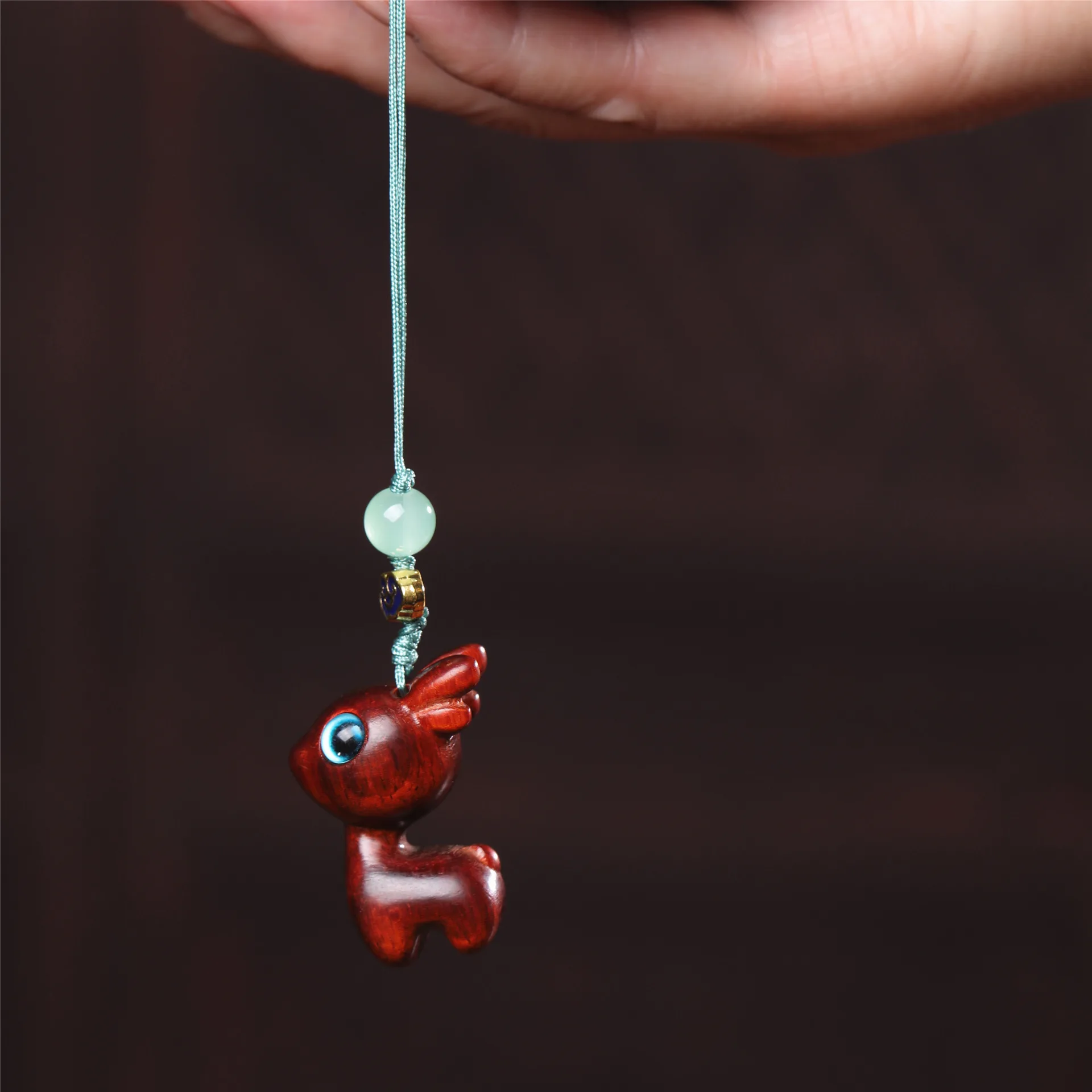 Cute Deer Sandalwood Keychain Hanging Pendant Gifts Bag Backpack Keyring Charm Phone Wood Carving Animals Key Chain Accessories