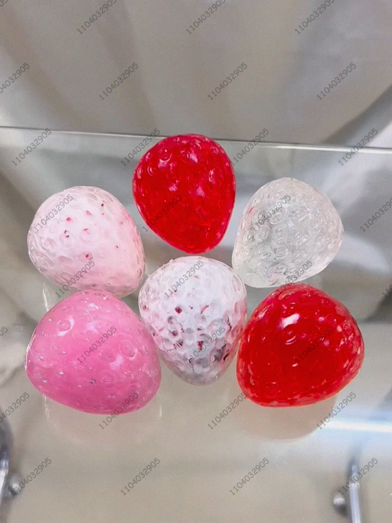 Mainan Squishy Stroberi, Bola Stres Stroberi yang Dapat Diubah Bentuknya, Mainan Fidget untuk ADHD, Anti Stres, Mainan Sensorik ASMR untuk Anak-anak dan Hadiah untuk Dewasa