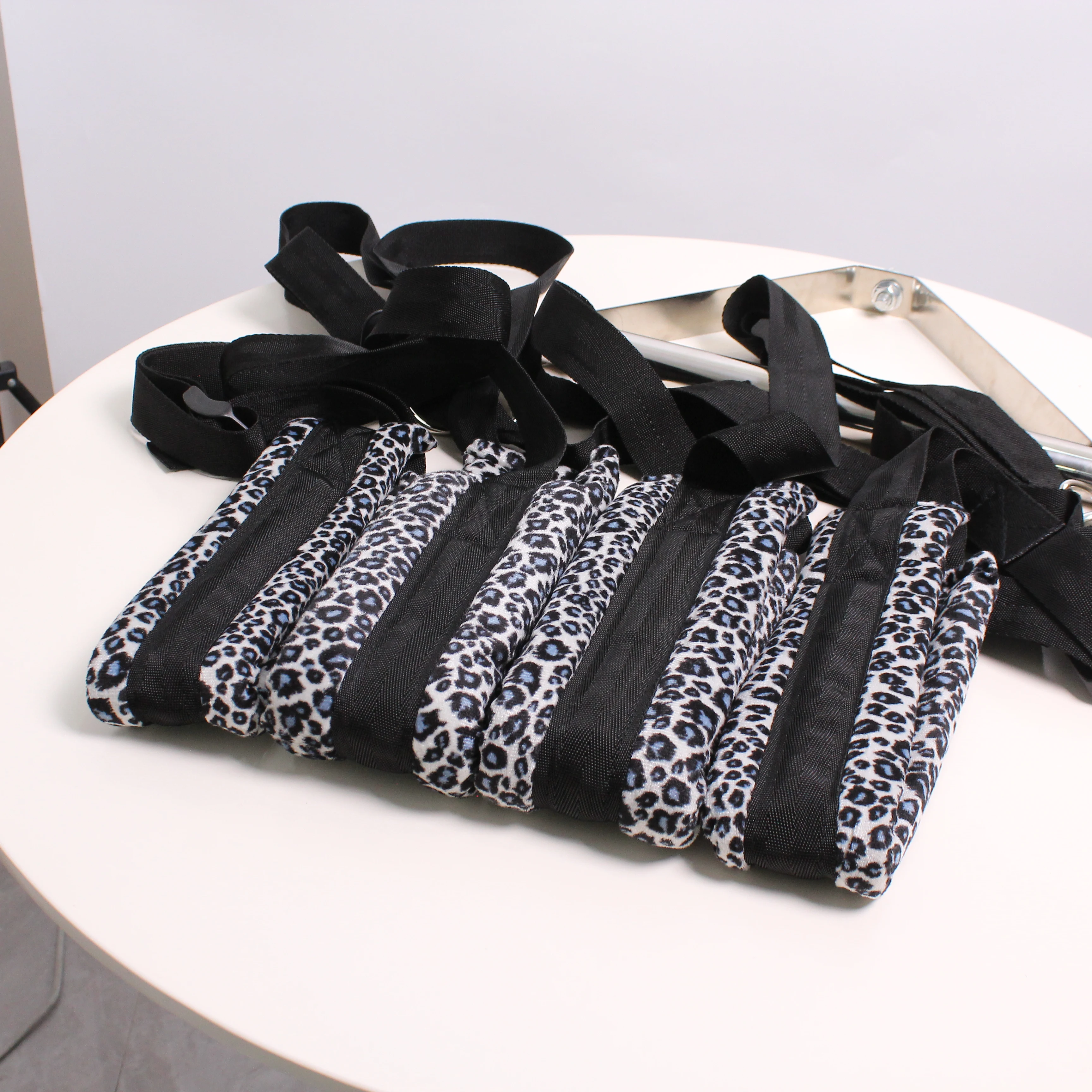 Couples Sex Swing Soft Seat and Leg Bondage BDSM Restraint Cuff Enhancer Erotic Hanging Door Swing Adult Sex Toys Sex Furniture