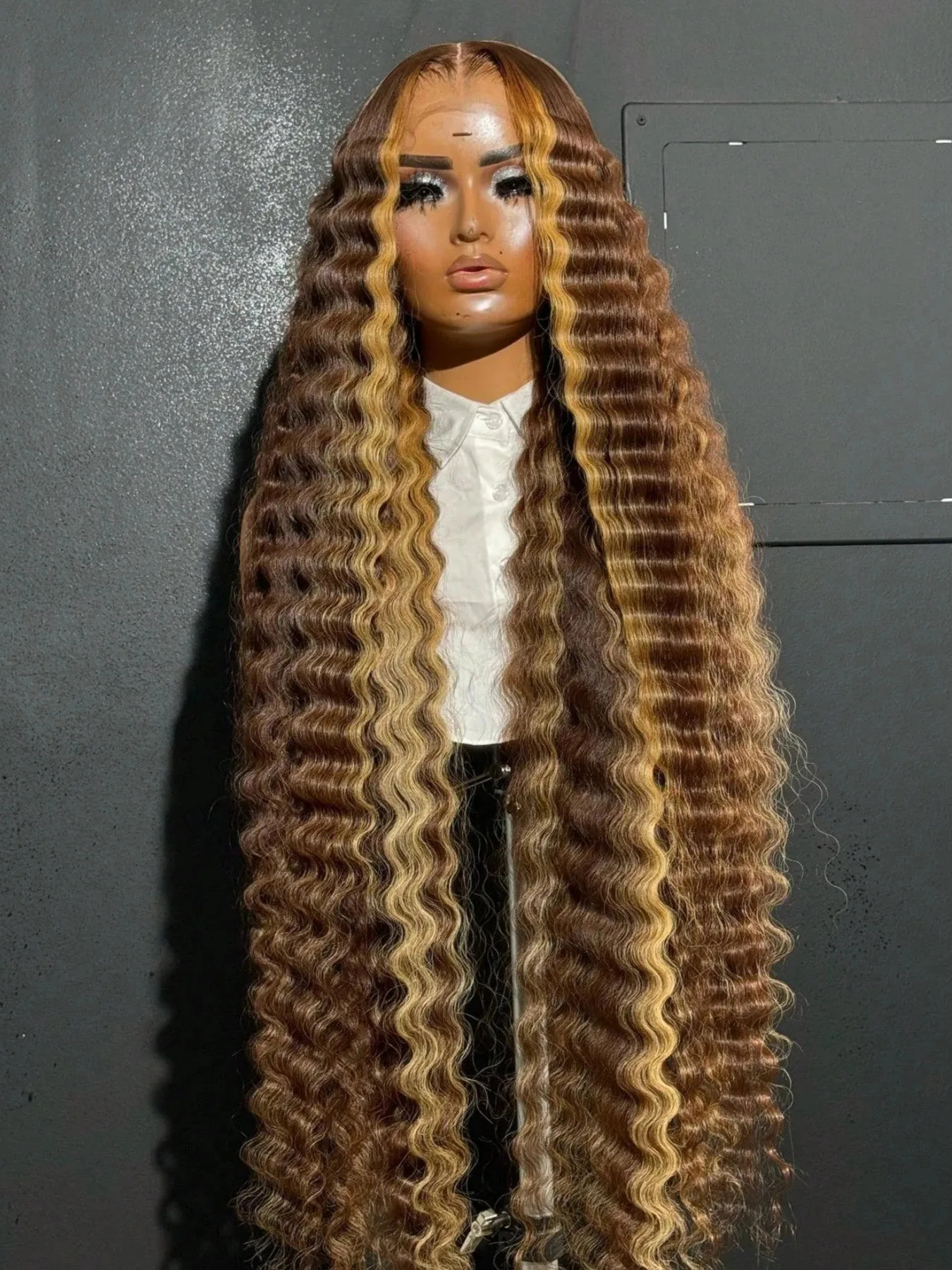 

34 Inch Highlight Deep Wave Lace Front Wigs Human Hair 250% Density Deep Curly Human Hair Wig Pre Plucked P4/27 Ombre Lace Frontal Wigs With Baby Hair For Women