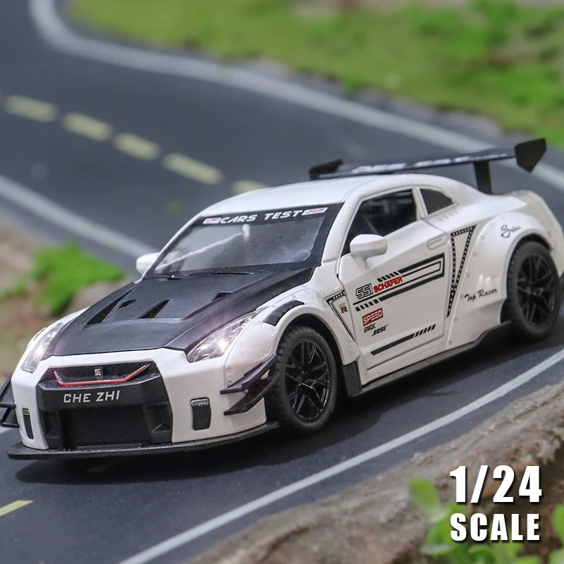 

1:24 GTR R35 модель автомобиля из сплава, модель спортивного автомобиля, имитация автомобиля, детская коллекция игрушек, украшения для мальчиков, подарки