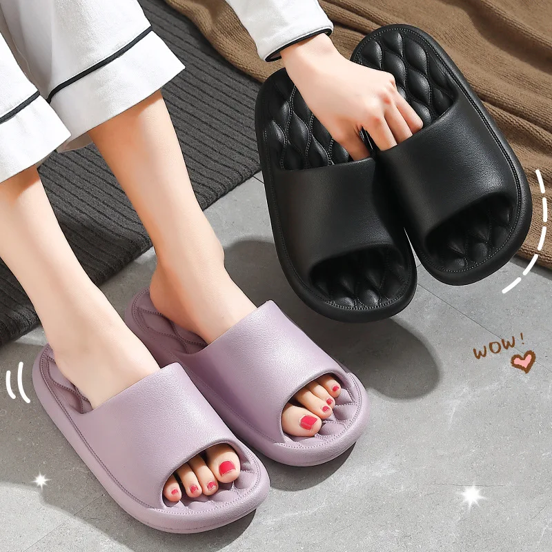 Womens Slippers Feeling of Treading on Shit Slippers Men's Summer Home Bath Non-slip Couple Home Slippers Indoor Outdoor Sandals