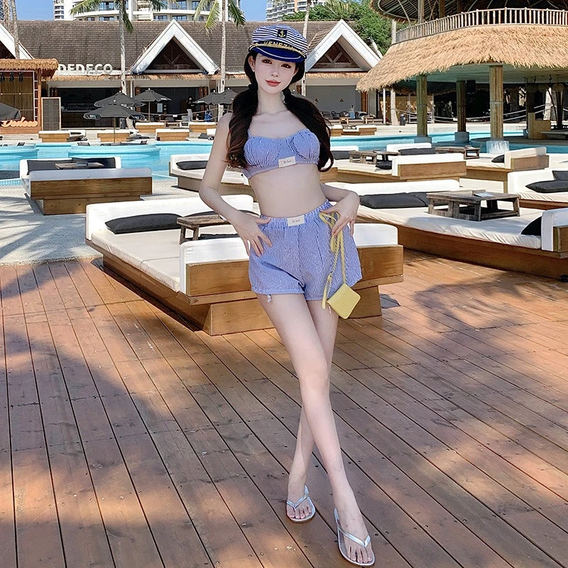 ชุดว่ายน้ำบิกินี่ 3 ชิ้น ลายทางสีน้ำเงินขาว สไตล์น่ารักหวานแบบนautical เอวสูง แฟชั่นใหม่สำหรับผู้หญิง