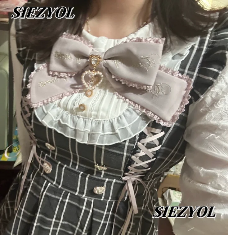 

Mine Suit Diamond Buckle Love Bow Lace Short Sleeve Dress Sweet Mass Production Lace-up Dress and Base Shorts Two-piece Set