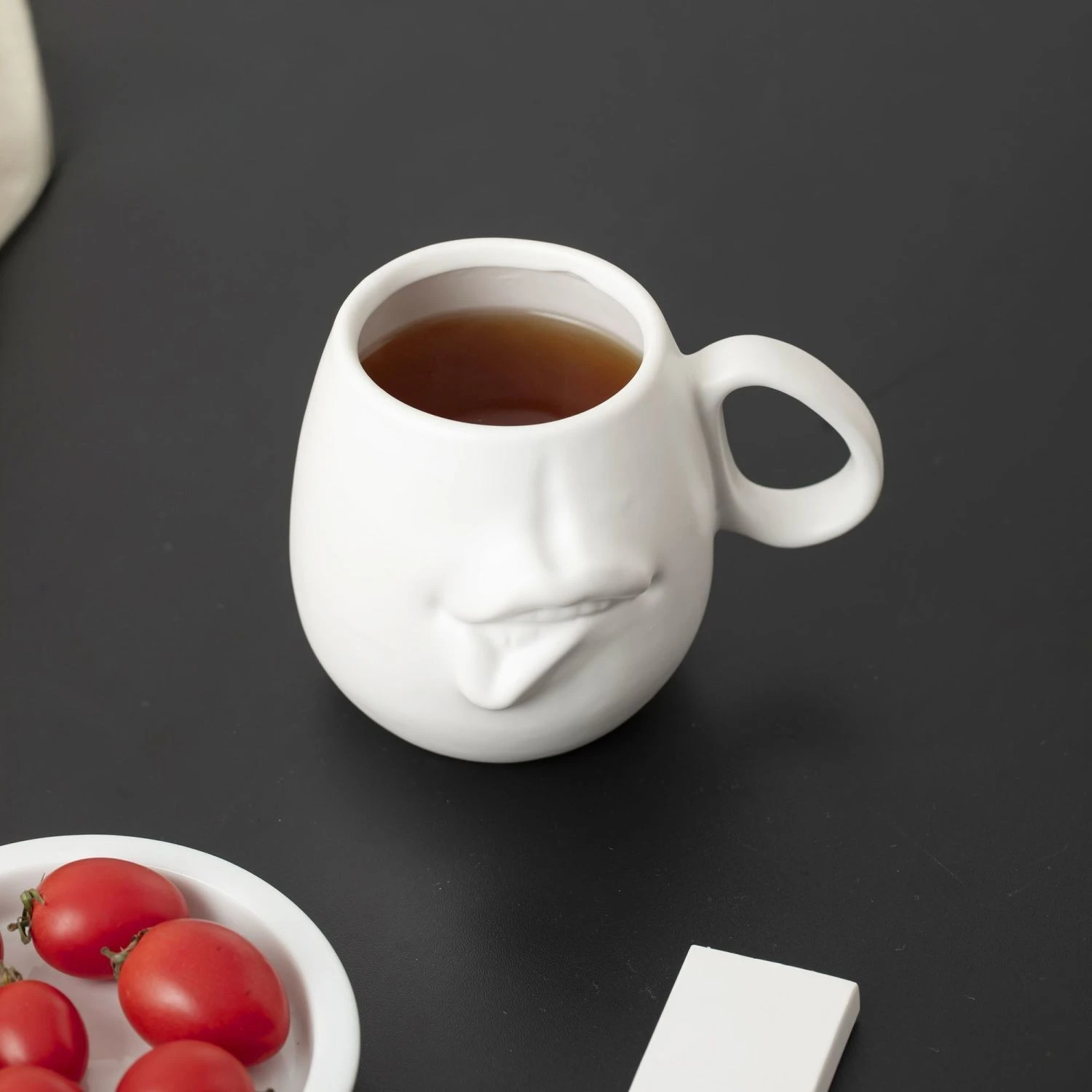 Modern Cute Lip Ceramic Coffee Cup Abstract Human Body Ceramic Tea Cup Home Water Drinking Couple Mug Office Mug Home Decoration
