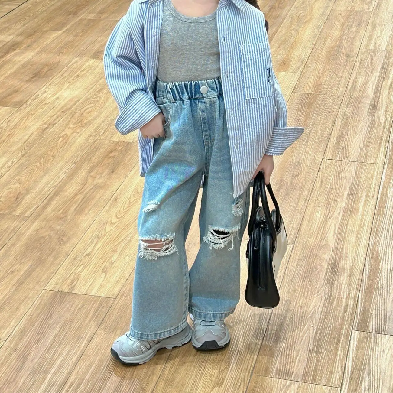 Girls Ripped Jeans Spring Autumn 2026 New Kids Loose Fit Thin Denim Vintage Straight Leg Pants Fashion Casual Trousers