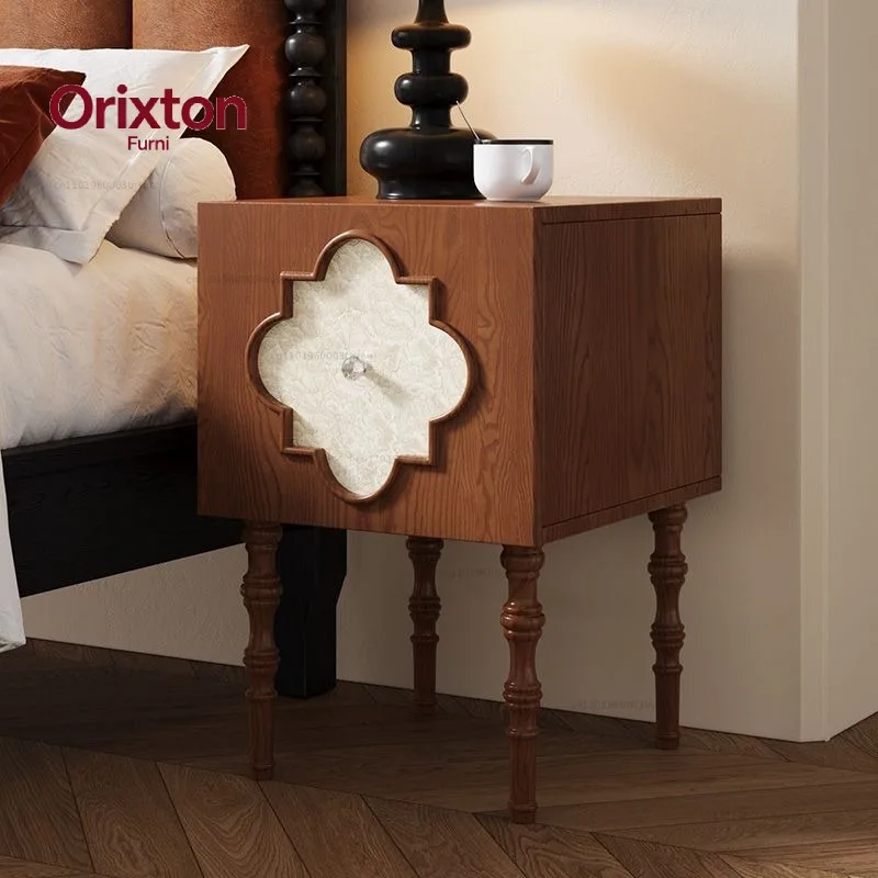High-end Luxury Antique Bedside Table Ash Wood Artistic Four-leaf Clover Sofa Side Cabinet Bedroom Bedside Cabinet