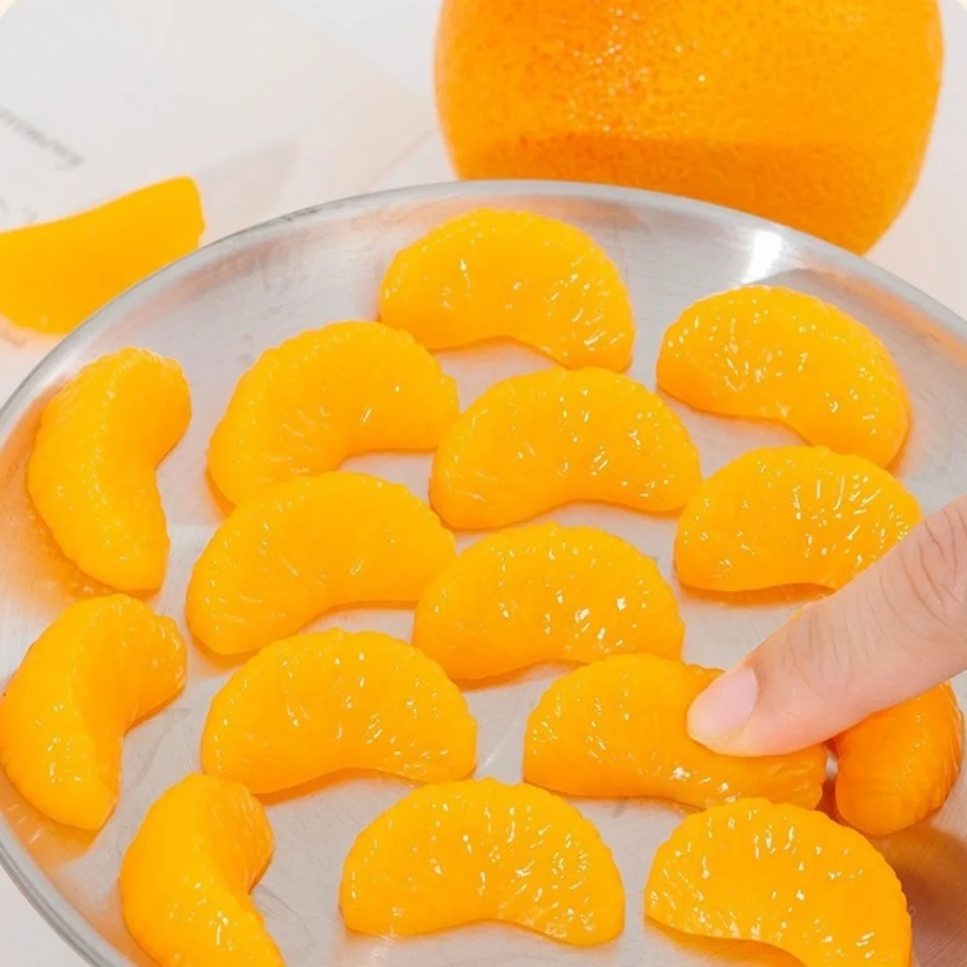 Simulated orange soft rubber slow rebound stress relief gadget for desktop venting. Super realistic fruit-shaped decorative item. - Detail 1