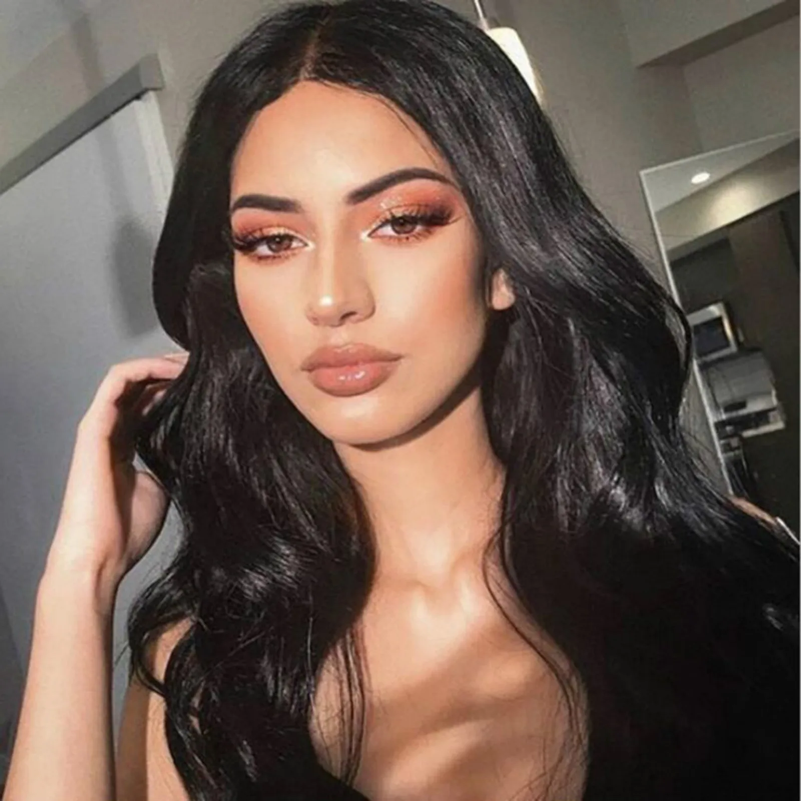 Premium Natural Black Wavy Synthetic Wig  for Women Middle Part Curly Natural Looking 22 Inch Long Full Volume image 3