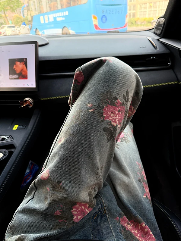 

Rose Embroidered Straight Leg Jeans Men's American High Street Style Cleanfit Micro Flare Pants Design Sensation Jeans