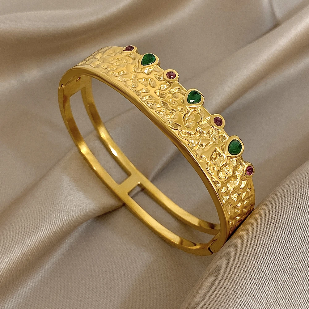 

DODOHAO Luxury Red Green Zircon Stainless Steel Wide Bracelet for Women Punk Hollow Out Round Open Bangle Waterproof Jewelry New