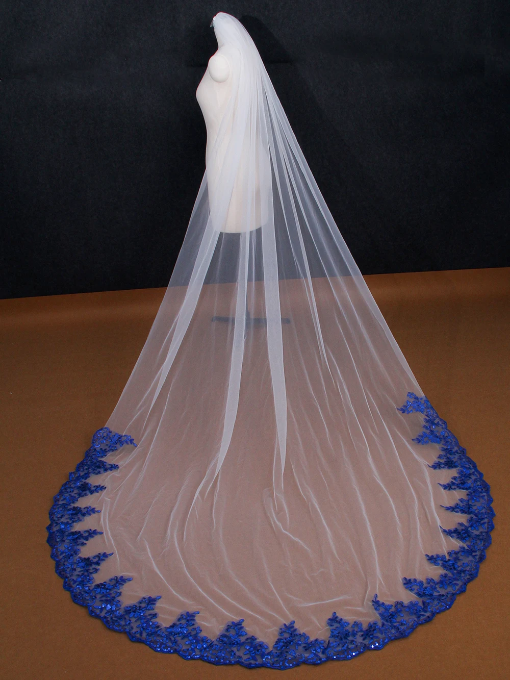 NZUK Royal Blue Lace Long Wedding Veil 3 Meters Bridal Veil with Sequined Lace Soft Tulle Wedding Accessories Welony