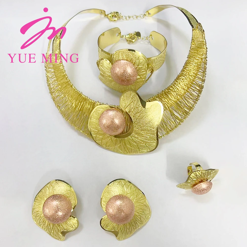 Luxury Gold Plated Necklace Set for Women Wedding Dubai Jewelry Set Flower Earrings Cuff Bangles Ring Jewellery Anniversary Gift