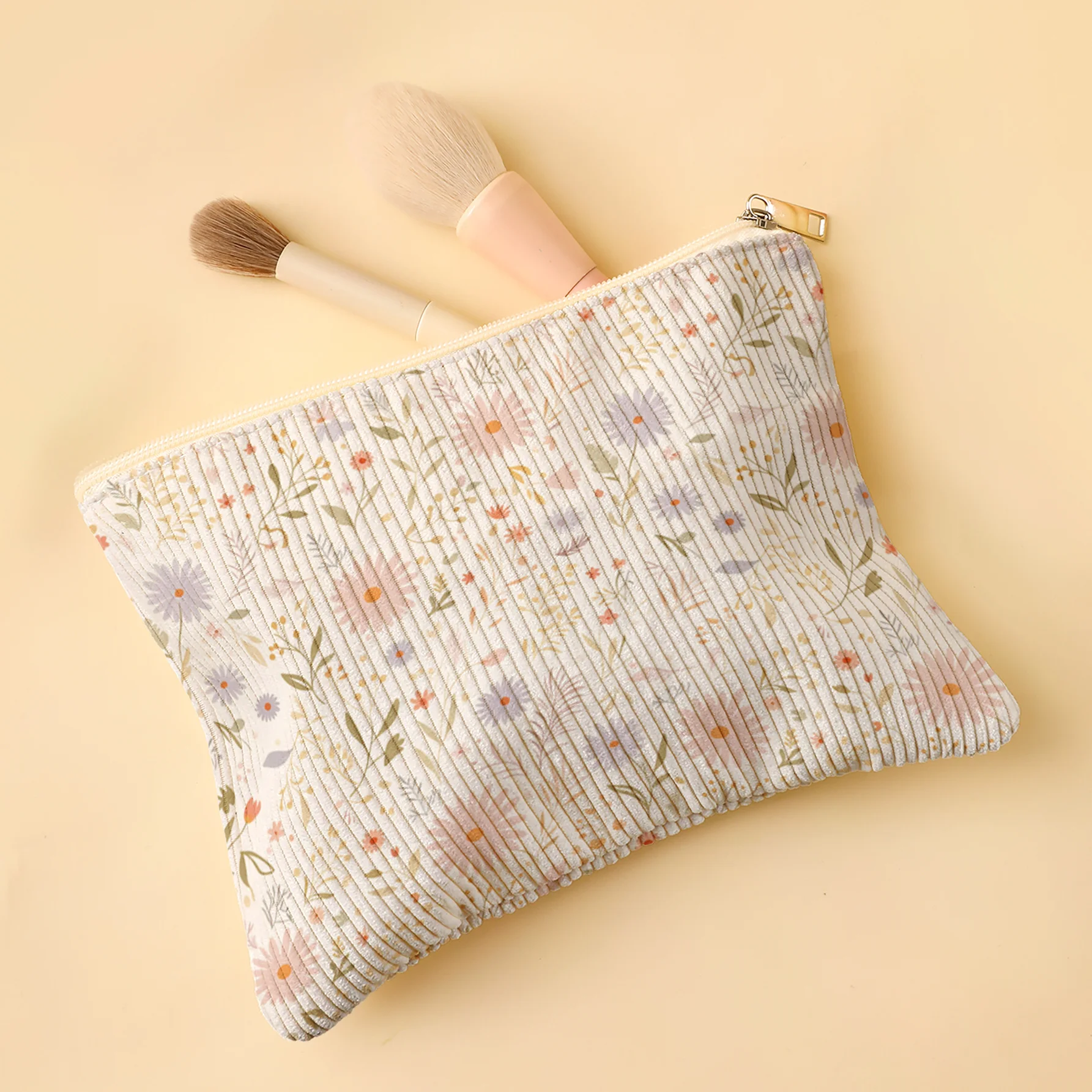 Makeup Bag Large Capacity Velvet Texture Smooth Zipper Holds Foundation/Eyeshadow Palette/Lipstick Say Goodbye Cluttered Vanity