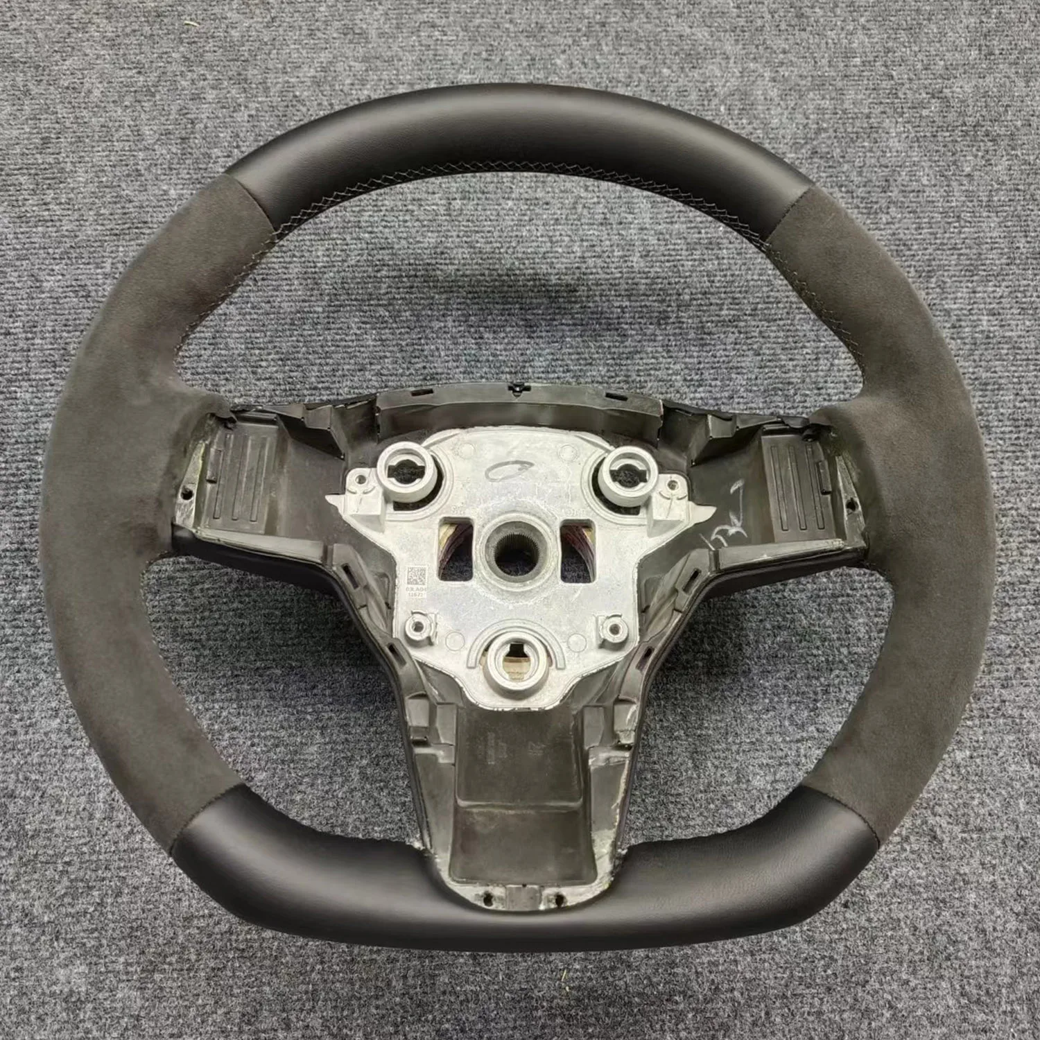 Perforated Leather Carbon Fiber Racing Steering Wheel For Tesla Model 3 Model Y 2020 2021 2022 2023 2019-2017