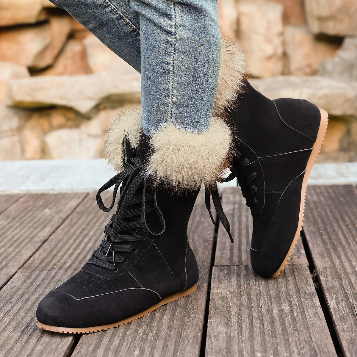 2026 New Lace-up Design Casual Round-headed Women's Boots in Autumn and Winter Fluffy Burrs Design Warm Soft-soled Snow Boots
