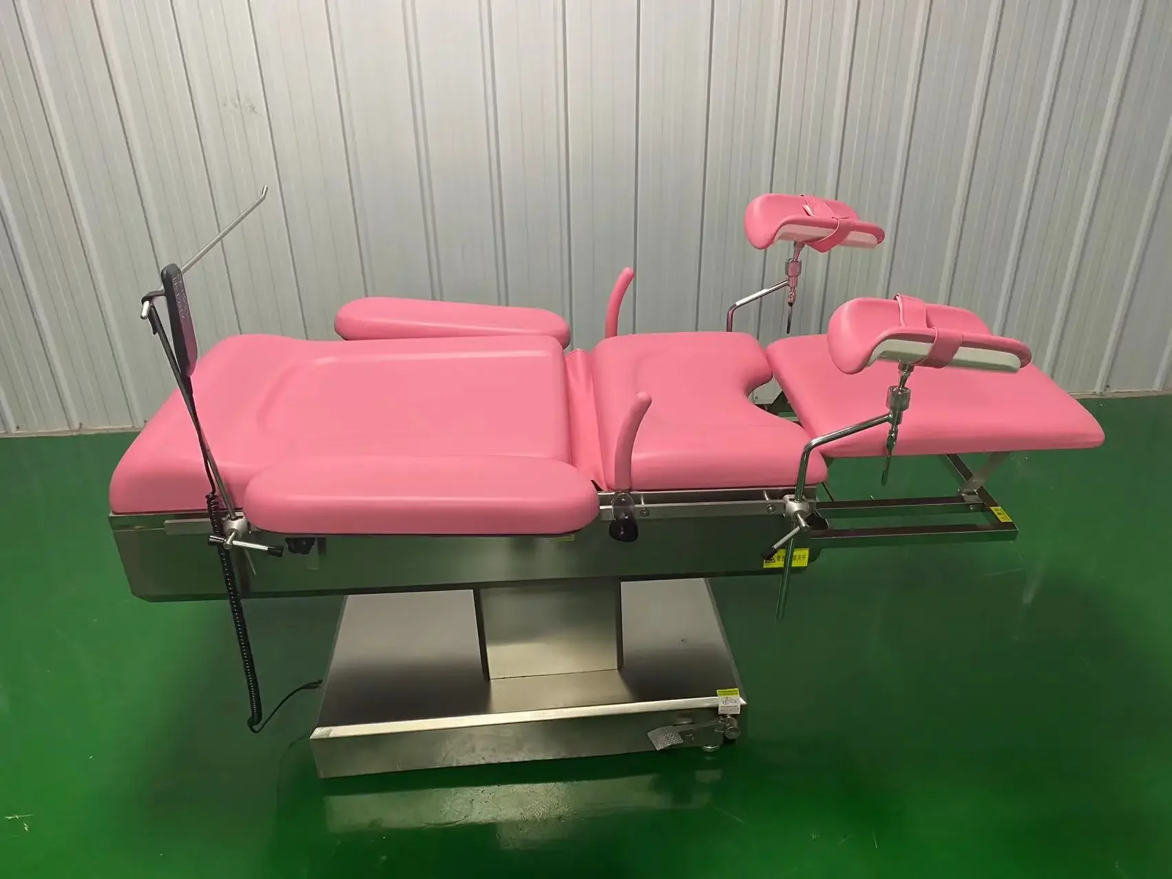 Medical Gynaecological examination table Multi-purpose Parturition Table Obstetric Delivery Bed electric obstetric birthing bed