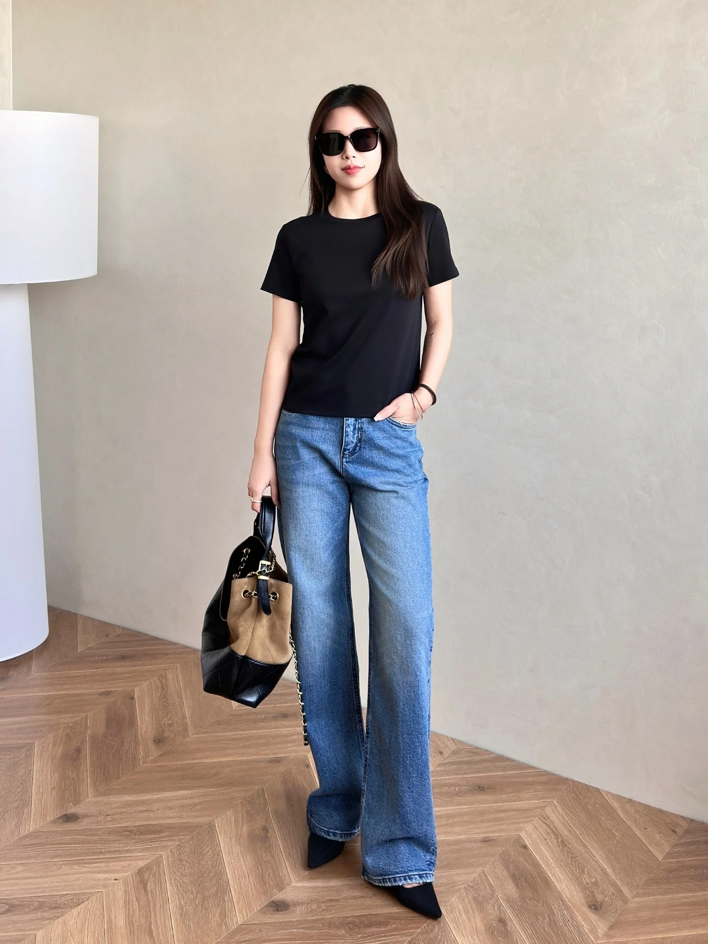 

Классическая хлопковая футболка TARATL с коротким рукавом, 100% хлопок, черно-белая, женская, длина до плеч, в стиле ROW, весенне-летний топ