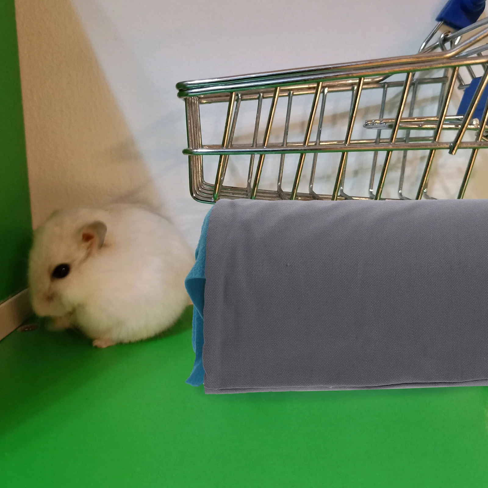 

1Pcs Hamster Hideout Small Animal Tunnel Nest Comfortable Hideaway Exploration Gift Home Hamster Hideout Small Animal Tunnel Toy