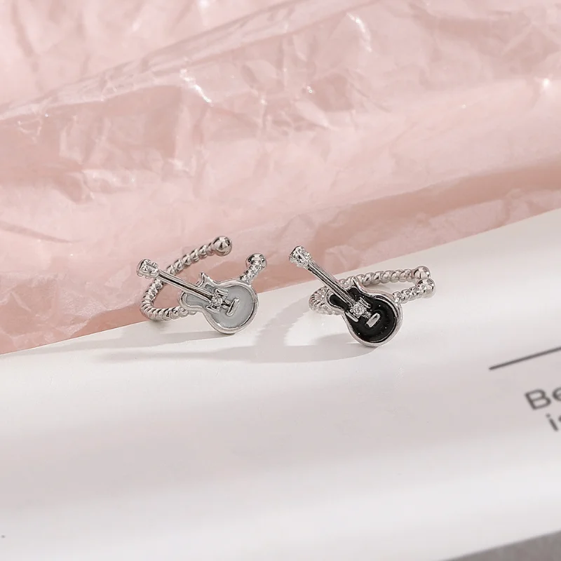 1 قطعة أسود أبيض الغيتار الأذن كليب أقراط للنساء فتاة لطيف ملاحظة الأذن الكفة حفلة موضة فضية اللون مجوهرات هدايا