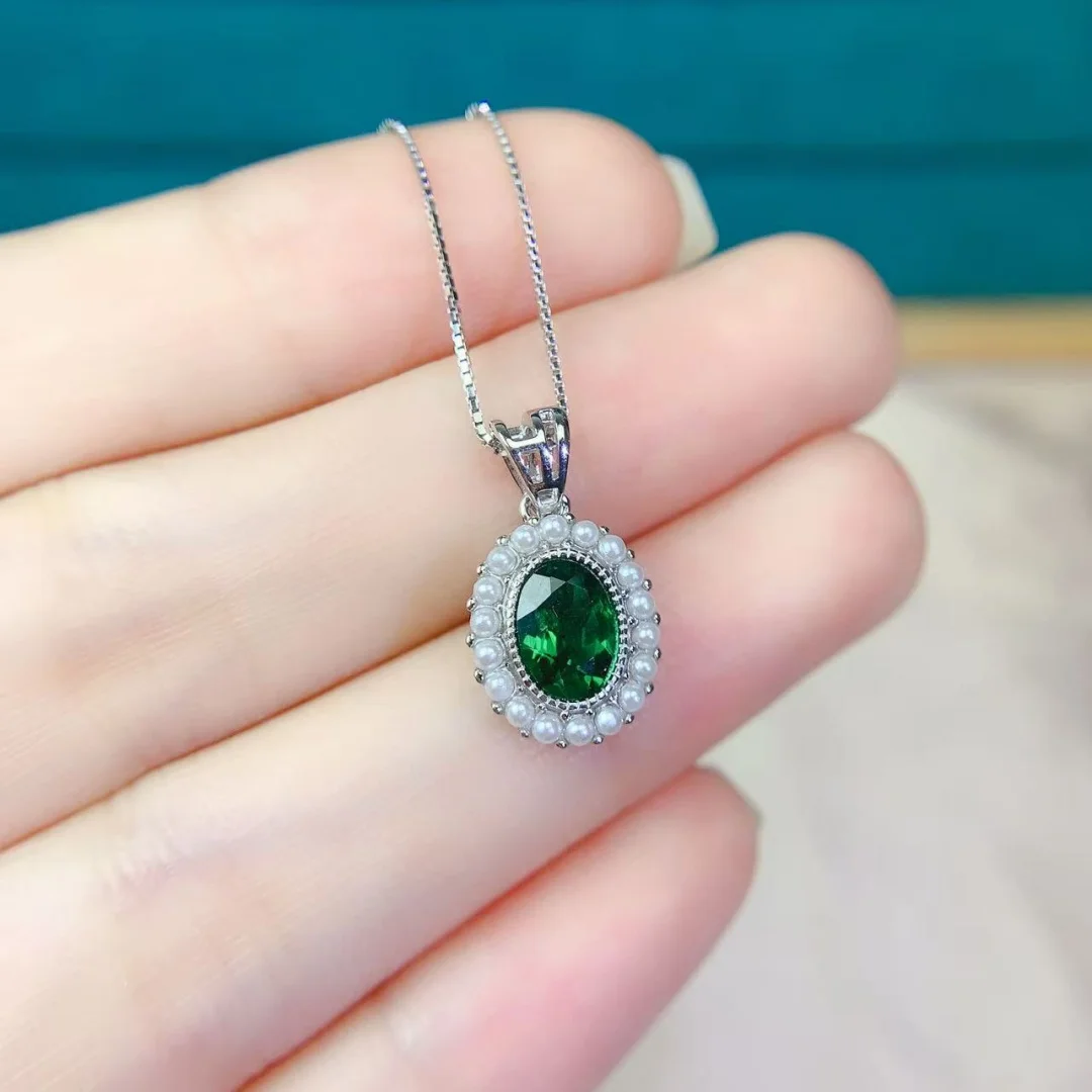 Elegant Natural Diopside Silver Necklace S925 High-Quality Pendant Stylish Women Jewelry Glittering Fashionable Gift
