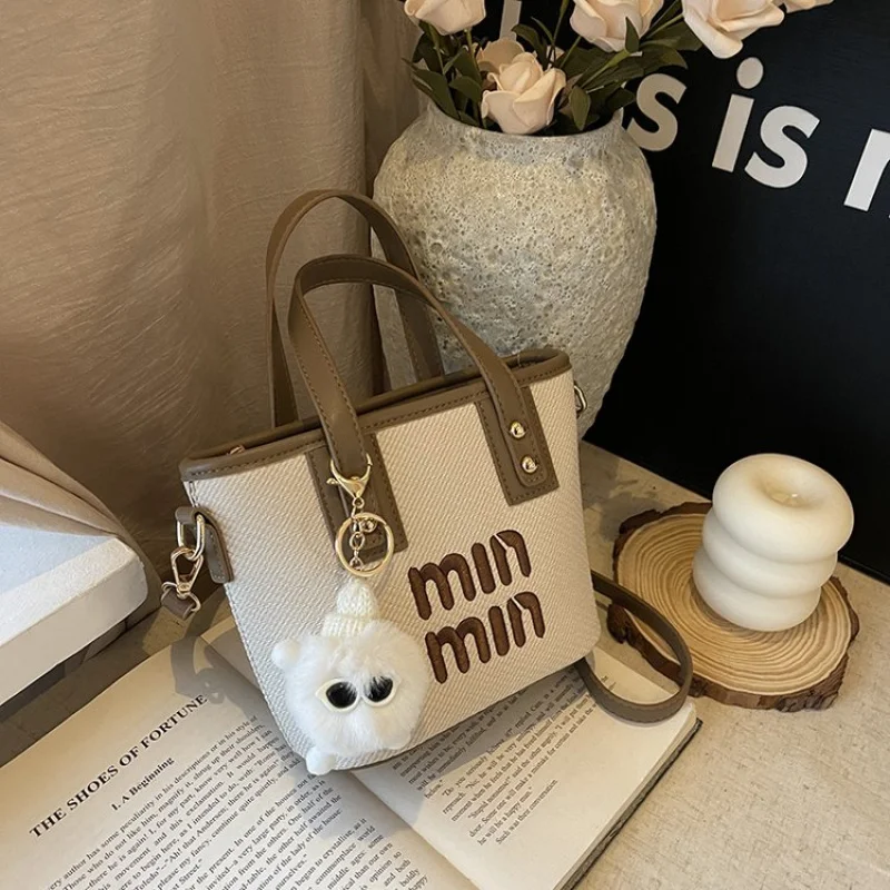 

Luxury Ladies Handbag Made Of Vineyard-Printed Leather Boasting Trendy Paris Vintage Commuter Spacious Modern Style​